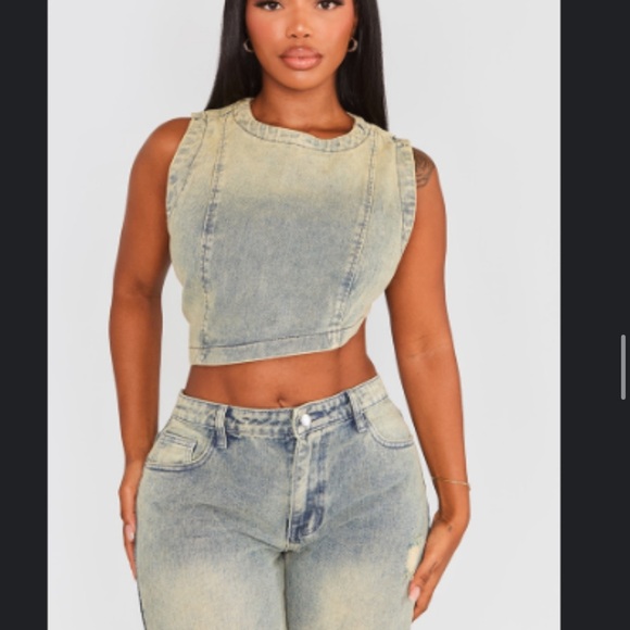 PrettyLittleThing Light Blue Flare Jean Set - Picture 2 of 2